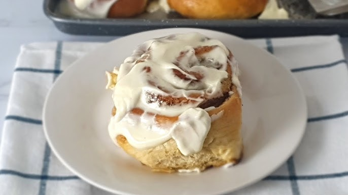 Classic Giant Cinnamon Rolls